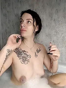 Lola Hale online show from January 30, 2025, 8:53 pm