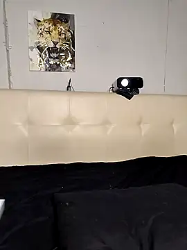 Lola Hale online show from January 31, 2025, 1:11 am