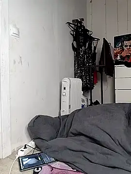 Lola Hale online show from February 9, 2025, 9:06 pm