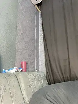 Snapshot of Lola_Hale chatting on January 14, 2026, 7:19 pm Lola Hale online show from January 14, 2026, 7:19 pm