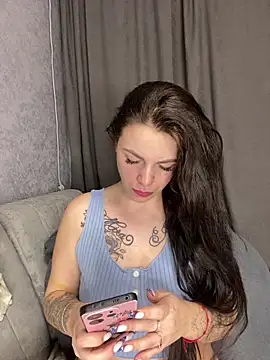 Snapshot of Lola_Hale chatting on February 7, 2026, 6:55 pm Lola Hale online show from February 7, 2026, 6:55 pm