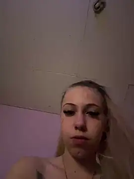Snapshot of Katherinabby33 chatting on March 4, 2026, 4:57 pm Katherinabby33 online show from March 4, 2026, 4:57 pm