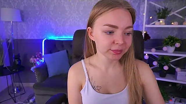 EmilySunshineS online show from October 22, 2025, 6:46 am