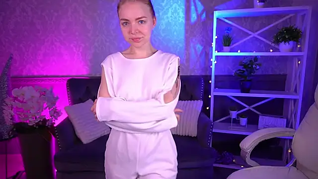 EmilySunshineS online show from April 1, 2026, 5:52 am