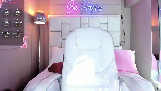 Snapshot of VioletthaRous chatting on October 21, 2025, 10:32 pm VioletthaRous online show from October 21, 2025, 10:32 pm