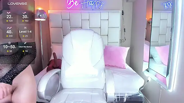 Snapshot of VioletthaRous chatting on October 23, 2025, 10:41 pm VioletthaRous online show from October 23, 2025, 10:41 pm