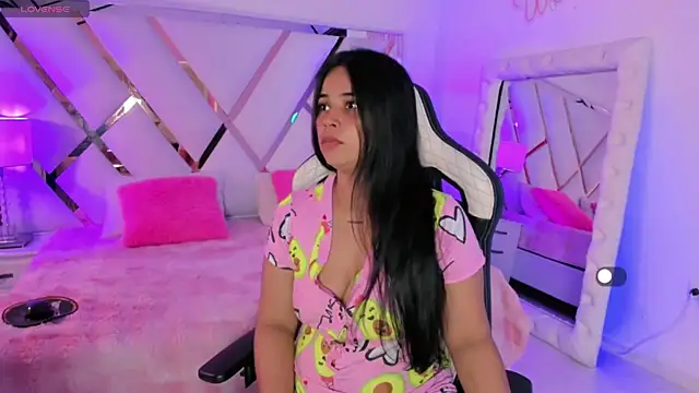 naughty  sara online show from December 19, 2025, 11:28 am