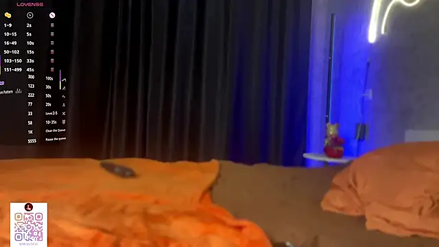 UdeleBarns online show from November 5, 2025, 7:30 am