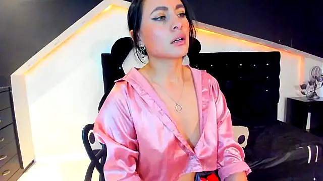 Snapshot of Coral_Gibson chatting on January 28, 2025, 3:46 pm Coral Gibson online show from January 28, 2025, 3:46 pm