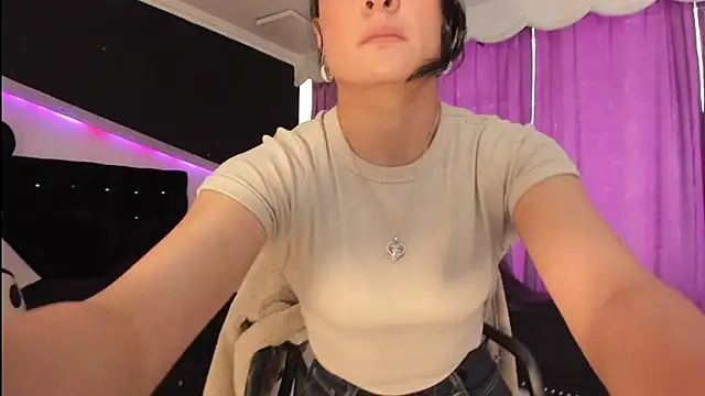 Snapshot of Coral_Gibson chatting on March 28, 2026, 2:05 pm Coral Gibson online show from March 28, 2026, 2:05 pm