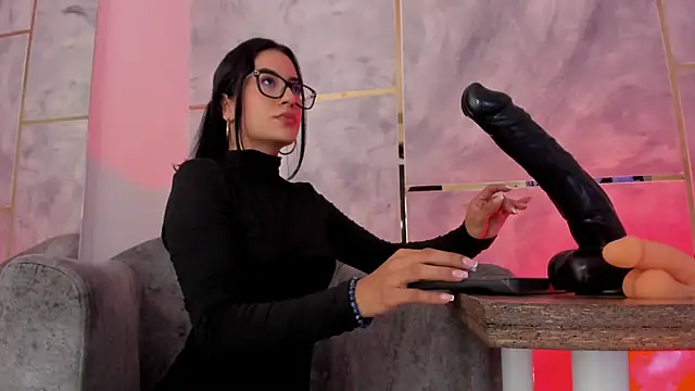 Ellaochoa online show from October 18, 2025, 11:44 am