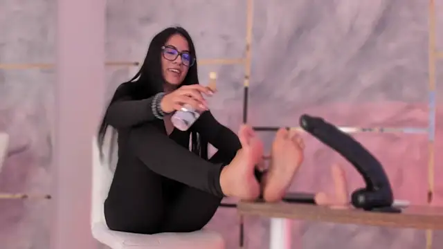 Snapshot of Ellaochoa chatting on December 22, 2025, 11:29 am Ellaochoa online show from December 22, 2025, 11:29 am