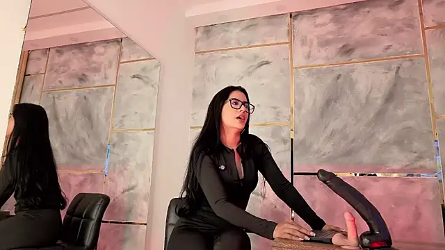 Snapshot of Ellaochoa chatting on February 2, 2026, 11:42 am Ellaochoa online show from February 2, 2026, 11:42 am