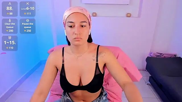 Snapshot of ScarlettWet9 chatting on December 15, 2024, 3:45 am ScarlettWet9 online show from December 15, 2024, 3:45 am