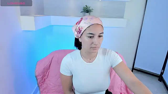 Snapshot of ScarlettWet9 chatting on December 16, 2024, 9:14 am ScarlettWet9 online show from December 16, 2024, 9:14 am