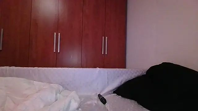 KarolinaReaper online show from October 17, 2025, 9:34 am