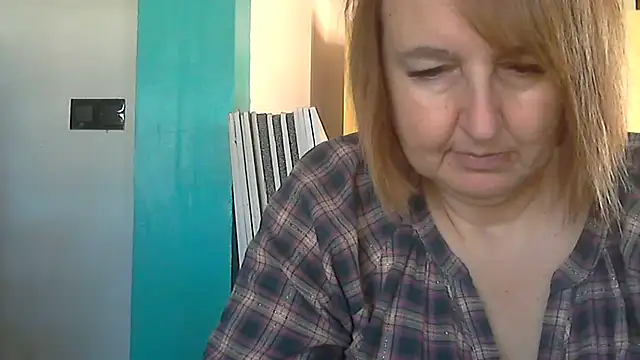 Snapshot of Sandcoq chatting on October 16, 2025, 11:11 am Sandcoq online show from October 16, 2025, 11:11 am