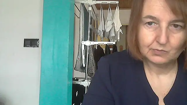 Snapshot of Sandcoq chatting on November 17, 2025, 11:16 am Sandcoq online show from November 17, 2025, 11:16 am