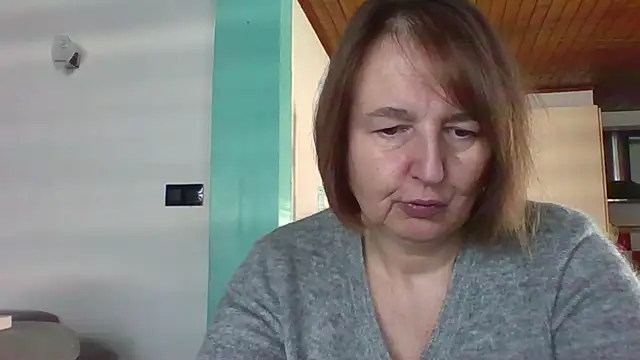 Snapshot of Sandcoq chatting on November 28, 2025, 9:56 am Sandcoq online show from November 28, 2025, 9:56 am