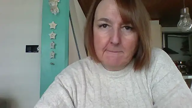 Snapshot of Sandcoq chatting on December 16, 2025, 9:25 am Sandcoq online show from December 16, 2025, 9:25 am