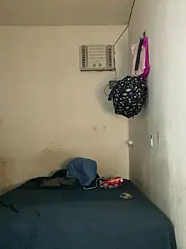 Snapshot of Carolinen chatting on January 7, 2026, 6:54 pm Carolinen online show from January 7, 2026, 6:54 pm