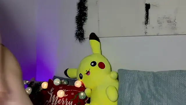 Snapshot of HarpyWitch chatting on December 21, 2025, 6:59 pm HarpyWitch online show from December 21, 2025, 6:59 pm