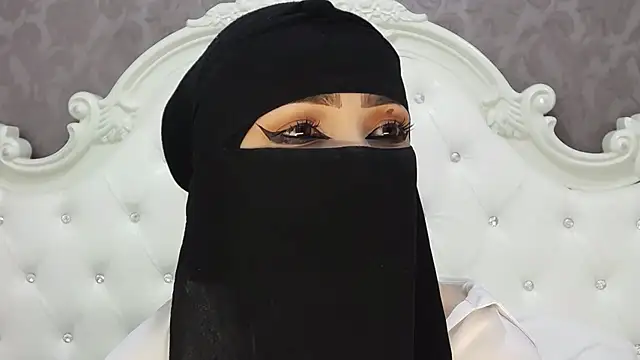 Snapshot of Hajar_Kar chatting on July 6, 2026, 5:26 am Hajar Kar online show from July 6, 2026, 5:26 am