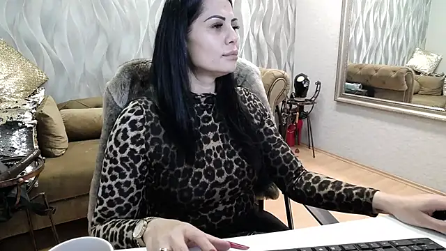 Sara Poison online show from October 28, 2025, 3:21 am