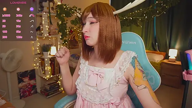 Snapshot of koshkasenpai chatting on March 11, 2025, 2:10 am koshkasenpai online show from March 11, 2025, 2:10 am