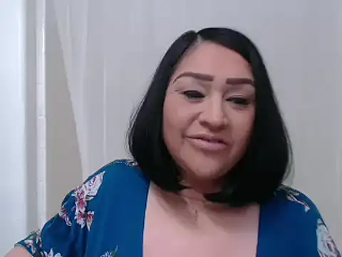 Snapshot of AlyssiaAmoreXO chatting on January 21, 2025, 10:30 pm AlyssiaAmoreXO online show from January 21, 2025, 10:30 pm