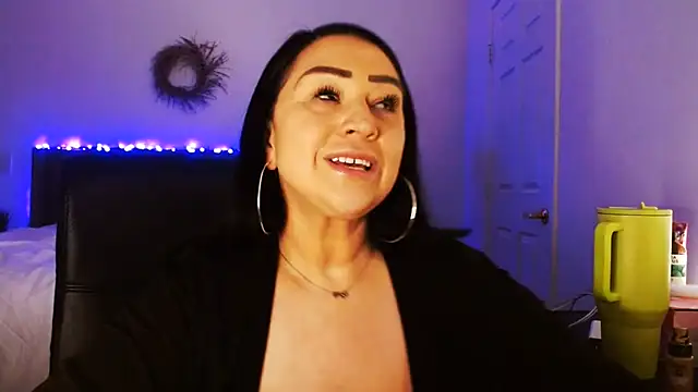 Snapshot of AlyssiaAmoreXO chatting on July 7, 2026, 7:18 pm AlyssiaAmoreXO online show from July 7, 2026, 7:18 pm