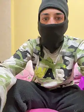 Snapshot of boyadark chatting on December 28, 2024, 12:04 am boyadark online show from December 28, 2024, 12:04 am