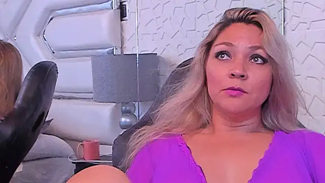 MalorySweet online show from January 30, 2025, 3:40 pm