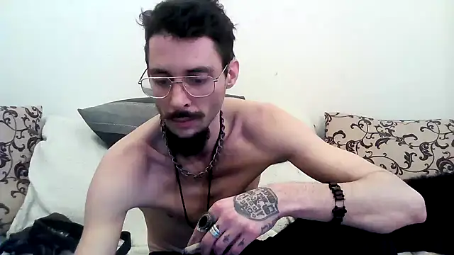 Snapshot of casualtimepassenger chatting on February 23, 2025, 9:33 am casualtimepassenger online show from February 23, 2025, 9:33 am