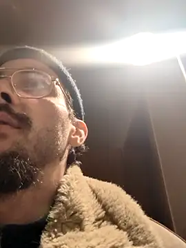 Snapshot of casualtimepassenger chatting on February 28, 2025, 11:45 pm casualtimepassenger online show from February 28, 2025, 11:45 pm