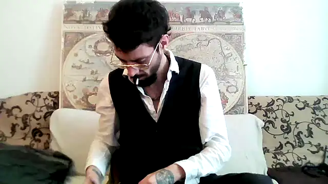 Snapshot of casualtimepassenger chatting on March 5, 2025, 11:28 am casualtimepassenger online show from March 5, 2025, 11:28 am