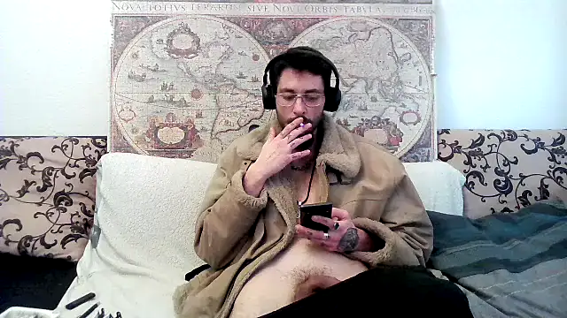 Snapshot of casualtimepassenger chatting on March 7, 2025, 6:02 am casualtimepassenger online show from March 7, 2025, 6:02 am