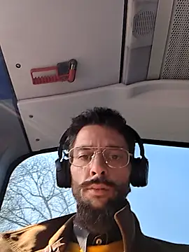 Snapshot of casualtimepassenger chatting on March 9, 2025, 10:08 am casualtimepassenger online show from March 9, 2025, 10:08 am