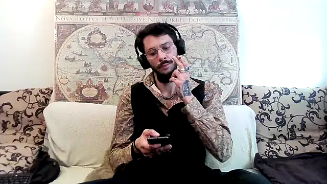 Snapshot of casualtimepassenger chatting on March 16, 2025, 7:15 am casualtimepassenger online show from March 16, 2025, 7:15 am