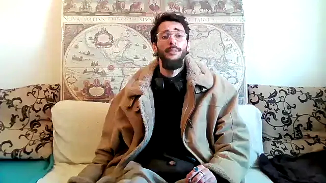 Snapshot of casualtimepassenger chatting on March 18, 2025, 4:48 pm casualtimepassenger online show from March 18, 2025, 4:48 pm