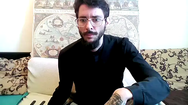 Snapshot of casualtimepassenger chatting on March 19, 2025, 11:06 am casualtimepassenger online show from March 19, 2025, 11:06 am