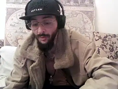 Snapshot of casualtimepassenger chatting on March 21, 2025, 10:28 pm casualtimepassenger online show from March 21, 2025, 10:28 pm