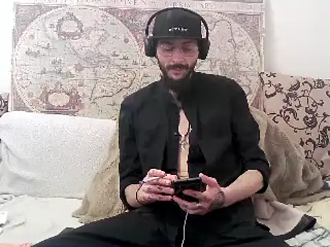 Snapshot of casualtimepassenger chatting on March 22, 2025, 1:32 am casualtimepassenger online show from March 22, 2025, 1:32 am