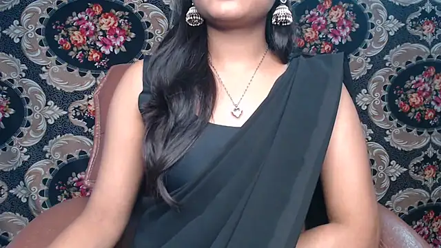 Snapshot of Wish_Queen chatting on February 23, 2026, 5:32 pm Wish Queen online show from February 23, 2026, 5:32 pm