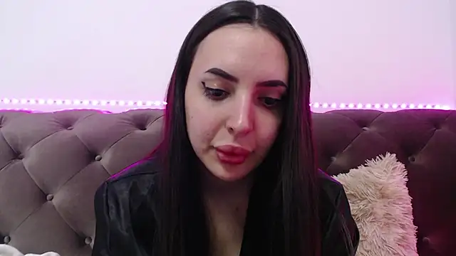 TiffanyPeretz online show from February 18, 2025, 11:52 pm