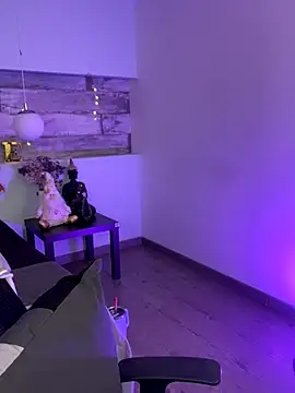 Snapshot of Alisha-Bond chatting on December 2, 2024, 3:04 am Alisha-Bond online show from December 2, 2024, 3:04 am