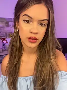 Snapshot of Alisha-Bond chatting on December 15, 2024, 12:29 am Alisha-Bond online show from December 15, 2024, 12:29 am