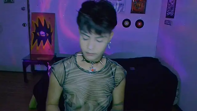 Snapshot of alex_one888 chatting on October 2, 2025, 11:12 pm alex one888 online show from October 2, 2025, 11:12 pm