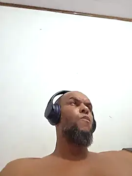 Snapshot of negro1978mt chatting on January 17, 2026, 4:39 am negro1978mt online show from January 17, 2026, 4:39 am