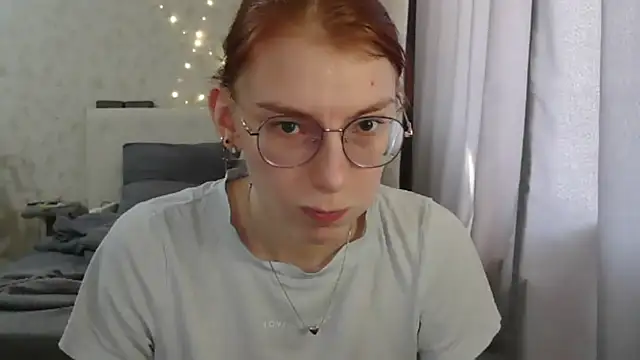 Snapshot of KateBunny chatting on May 19, 2026, 9:59 am KateBunny online show from May 19, 2026, 9:59 am